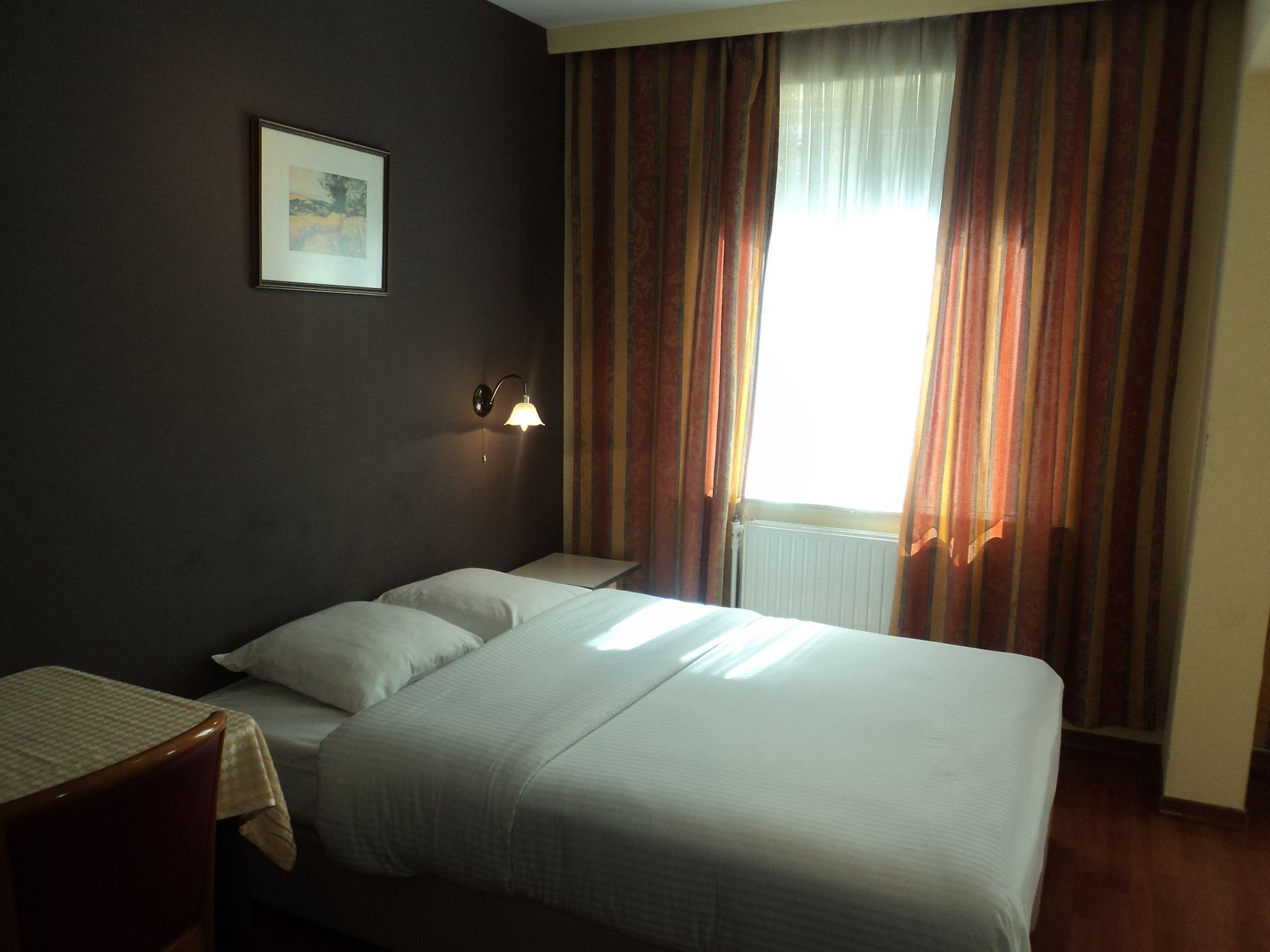 Albert Hotel Saint-Josse-ten-Noode Kültér fotó